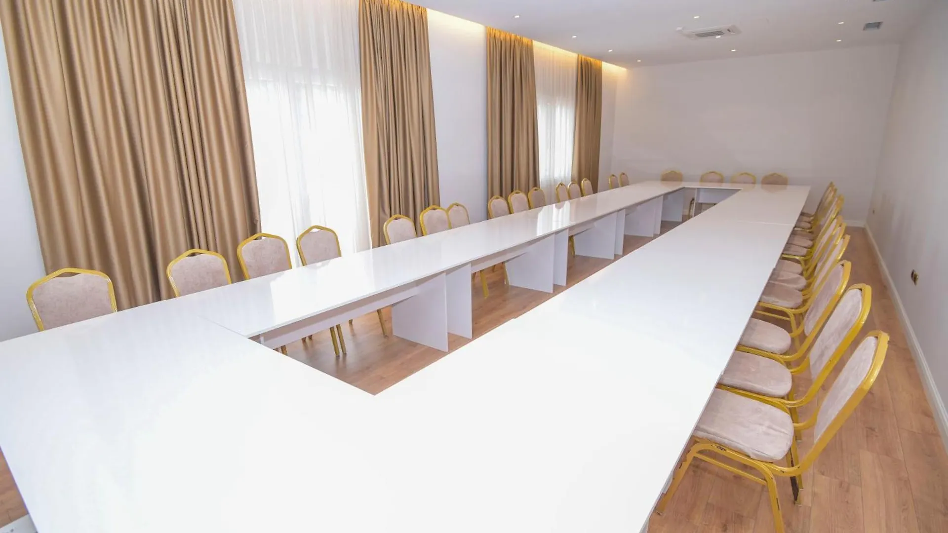 Amfora Hotel & Spa Durres